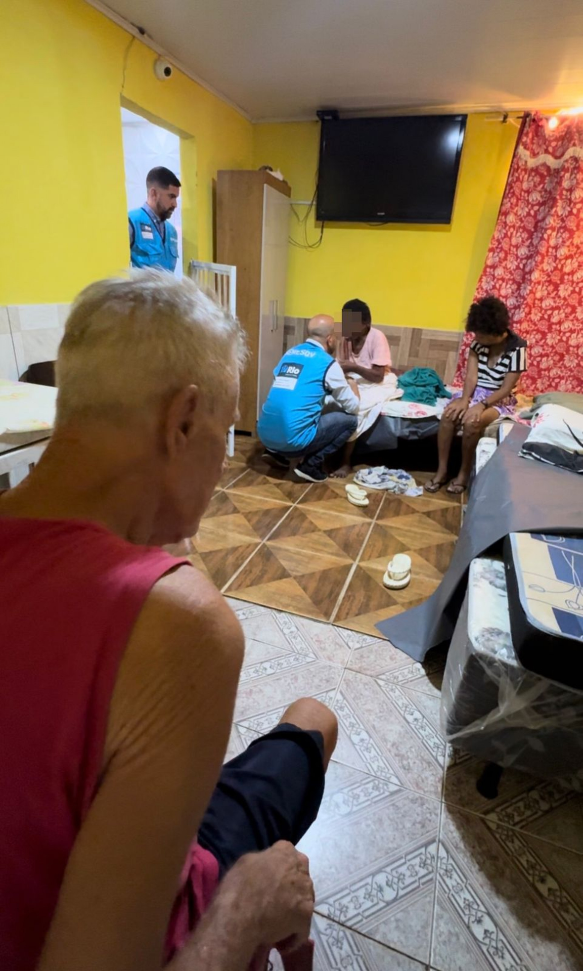 Três idosos foram resgatados no local pela vigilância sanitária num abrigo de ILPI clandestino